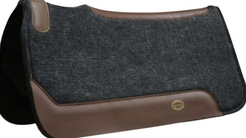 Black felt saddle pad with smooth neoprene back - wither cut out